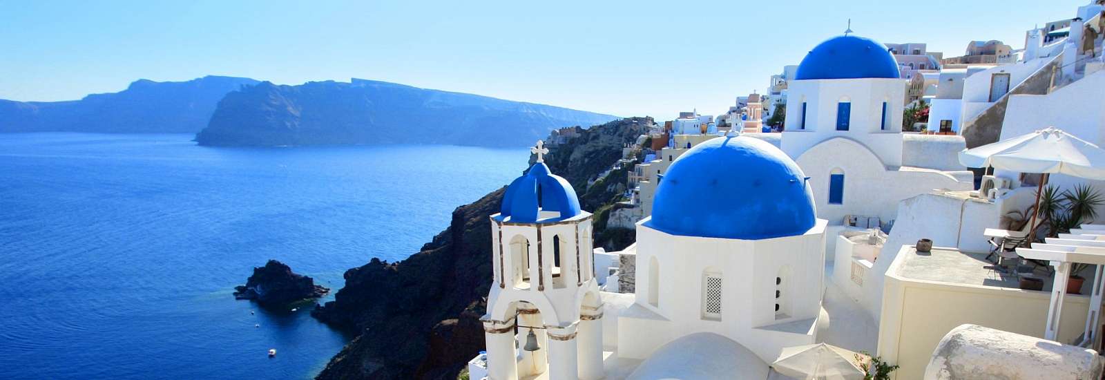 Breathtaking volcano view<span>Santorini, Greece</span>